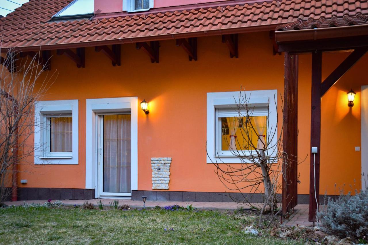 Afrodite Apartmanhaz Erlau Exterior foto